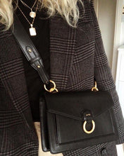Load image into Gallery viewer, The Envelope Crossbody - Black