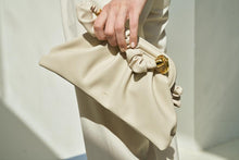 Load image into Gallery viewer, Cloud Top Handle Bag - Orange
