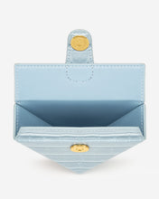 Load image into Gallery viewer, Triangle Mini Box - Ice Croc
